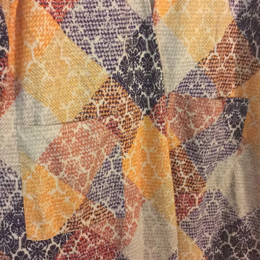 LuLaRoe Sarah, beautiful jacquard fabric! - Picture 2 of 3